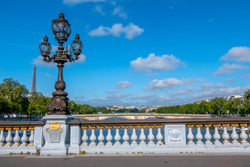 Fototapeta na wymiar Alexandre III Bridge and Lantern in Paris