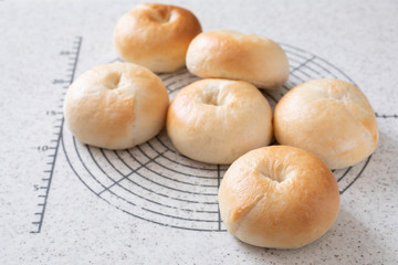 おうちでパン作り　プレーンベーグル
