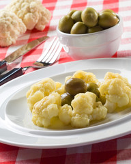 Cavolfiore in tegame con le olive