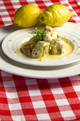 Agnello sardo igp cotto in tegame,  con salsa di uova e limone