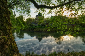 Teich an einem Wasserschloss in Gladbeck Wittringen