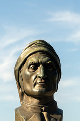 Poppi, Tuscany: statue of Dante Alighieri