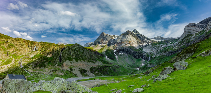Berglandschaft am Cirque de Troumouse, Nationalpark Pyrenäen
