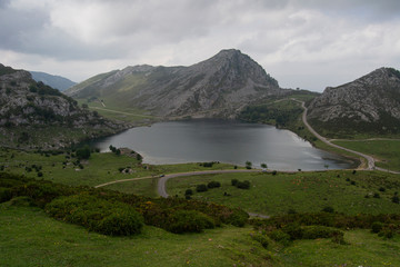 lago de montaña