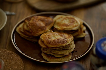 pancakes on a plate