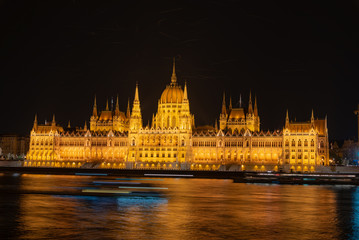 Fototapeta premium night panorama of the city of Budapest in Hungary