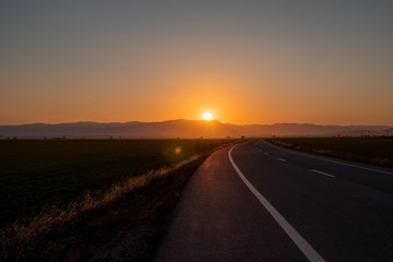 Fototapeta premium sunset on the road
