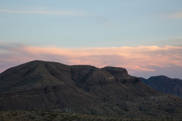 Fototapeta na wymiar Sunset in the Southwestern Desert