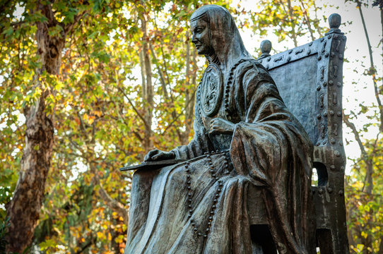 Statue of Sor Joan Agnes, in Madrid, Spain