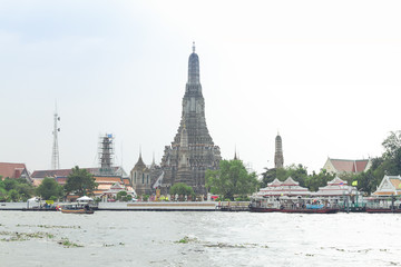 Naklejka premium View of Wat Arun temple from the river, Bangkok, Thailand.