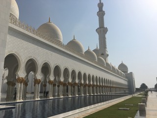 sheikh zayed mosque in abu dhabi united arab emirates