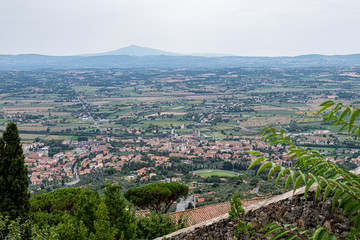 Obraz premium scenic Tuscan landscape from terrace in sunny summer day