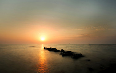 Naklejka premium Beautiful Sunset at Zallaq beach Bahrain, a long exposure shoot.