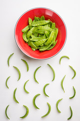 Snow peas in a bowl