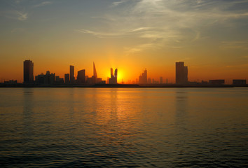 Fototapeta na wymiar Splendid Bahrain skyline during sunset