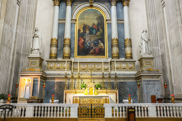 Fototapeta na wymiar Brescia, Italy. Interiors of catholic church (Cathedral of Santa Maria Assunta).