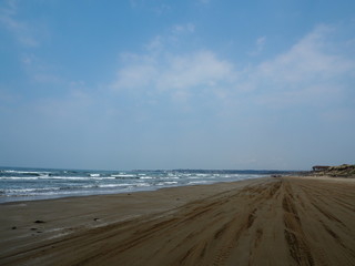 Fototapeta na wymiar the beach drive way in japan