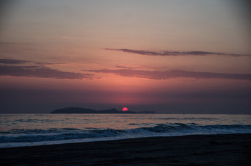 Atardecer morado