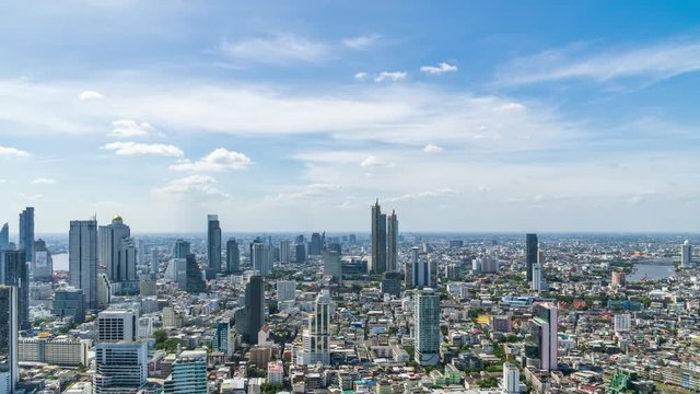 Bangkok business district city center and Chao Phraya River, with buildings and skyscrapers, zoon out � Time Lapse