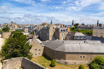 Obraz premium Dinan, France. Scenic view of the old city and fortifications from the castle