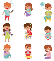Obraz na płótnie Canvas Little Kids with Smartphones and Frustrating Expression on Their Faces Vector Illustrations Set