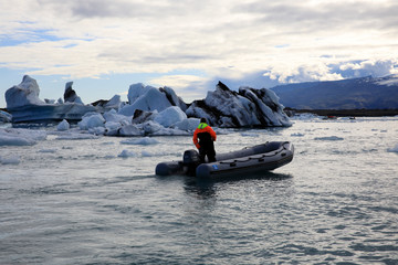 Naklejka premium Jokulsarlon / Iceland - August 29, 2017: A Zodiac boat in Glacier Lagoon, Iceland, Europe