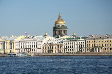 Fototapeta na wymiar View on the The Isaac Cathedral and Neva river, St. Petersburg, Russia