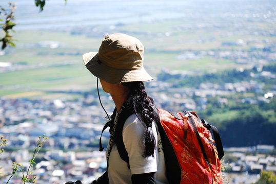 「山ガール」の写真素材 3,496件の無料イラスト画像 Adobe Stock