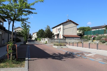 La rue Centrale à Corbas - Village de Corbas - Département du Rhône - France