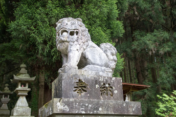 Fototapeta na wymiar Löwenstatue in Japan