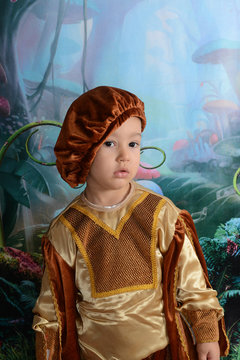 pageboy look the camera