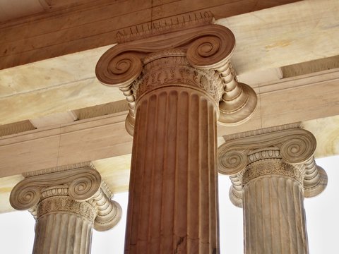 Colonne e capitelli