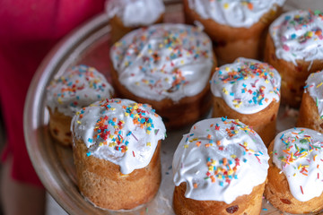 Easter cakes of different sizes for Easter