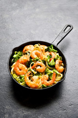 Shrimp and broccoli pasta