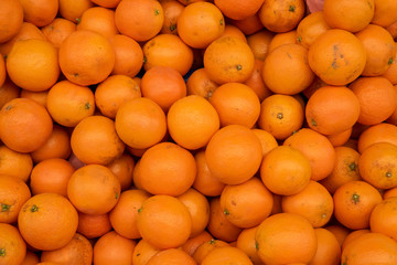 fresh oranges at the market