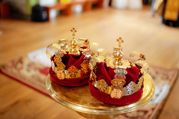 church crowns for crowning