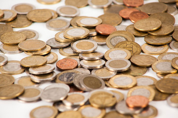 monedas dispersas