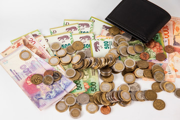 monedas y billetes