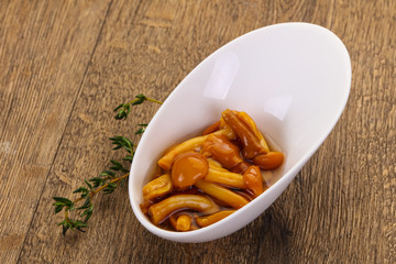 Pickled honey agaric