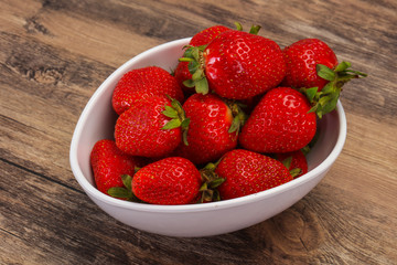 Sweet strawberry in the bowl