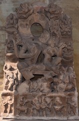 Obraz premium Gwalior, Madhya Pradesh/India - March 15, 2020 : Sculpture of Mother-Child