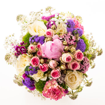 rose colorate e fiori composizione floreale con verde per sposi matrimonio