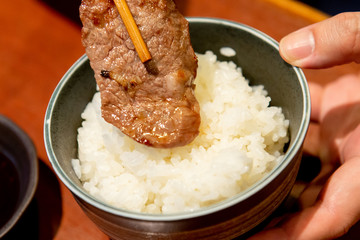 焼肉と温かいご飯