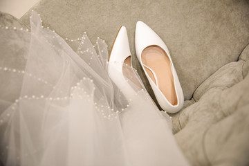 shoes are not known and wedding veil
