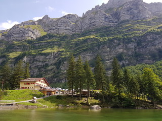 Fototapeta na wymiar Wandern, Alpstein, Seealpsee, Wasserauen, Appenzell, Schweiz