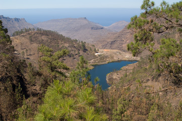 Obraz na płótnie Canvas El Mulato reservoir in The Nublo Rural Park. Mogan. Gran Canaria. Canary Islands. Spain.