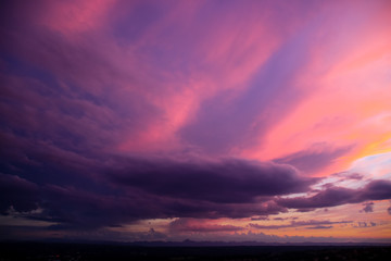 ciel de crépuscule orageux