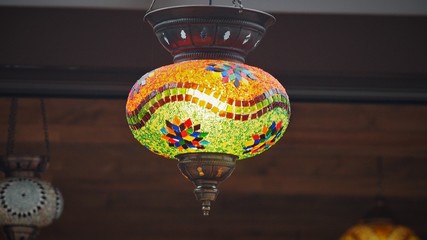 Kolorowa arabska lampa moziakowa © Maciek