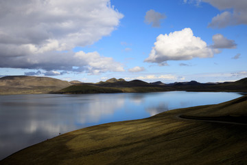 Obraz premium Landmannalaugar / Iceland - August 15, 2017: A lake near Landmannalaugar park, Iceland, Europe