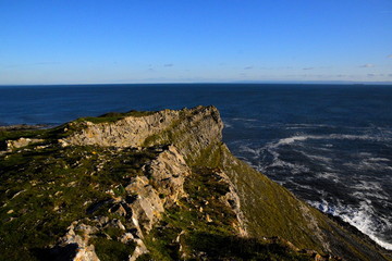 Fototapeta na wymiar the green cliffs of gower